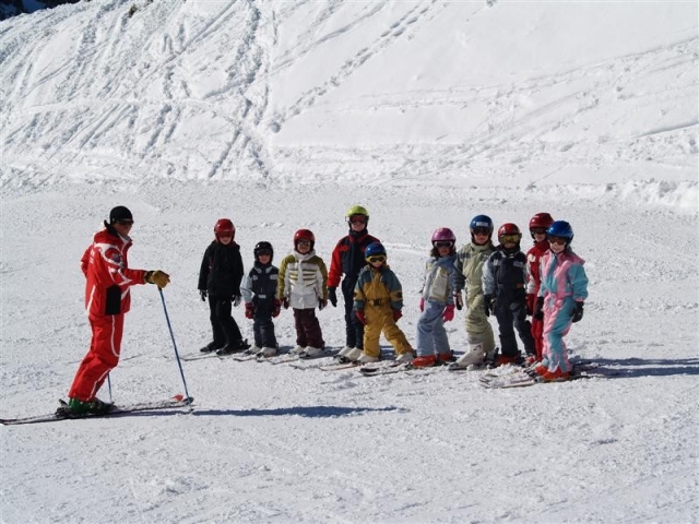  Esquí infantil en grupo Isere 